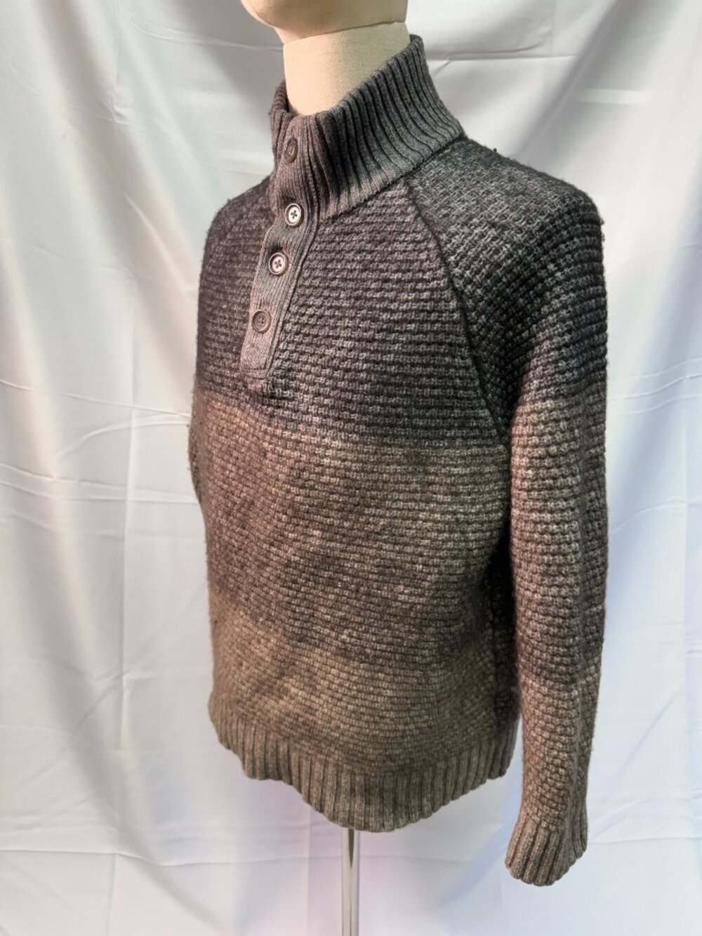 Banana Republic Men’s XL Gray Beige Ombre Chunky Knit Pullover Sweater